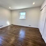Rent 3 bedroom apartment of 190 m² in Staten Island