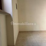 Affitto 3 camera appartamento di 75 m² in Foggia