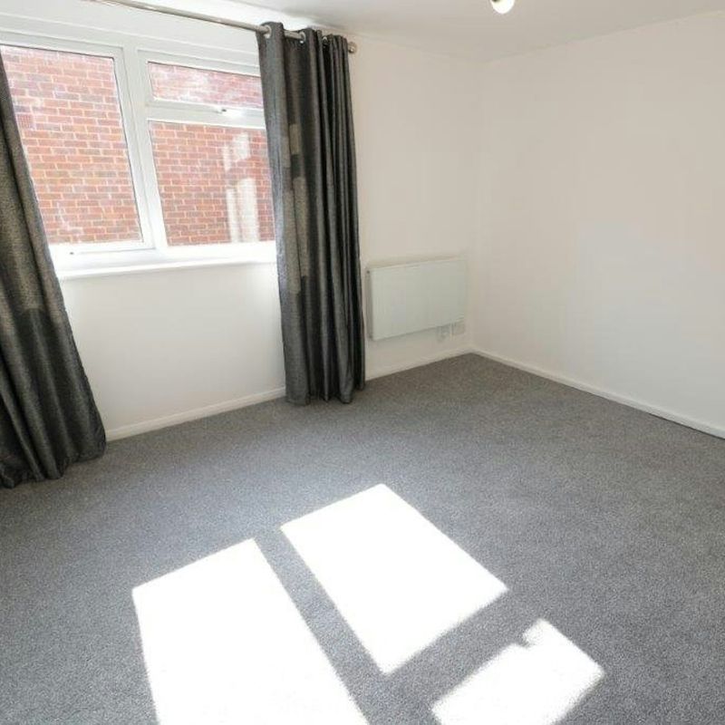 Flat to rent on Canford Court Reading,  RG30 Southcote