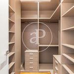 Rent 5 bedroom apartment of 432 m² in Madrid
