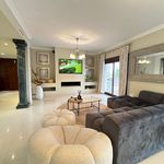Rent 7 bedroom house of 450 m² in Marbella
