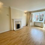 Rent 4 bedroom flat in Waltham Cross
