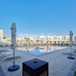Rent 4 bedroom house of 215 m² in Dubai