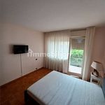 Rent 5 bedroom apartment of 117 m² in Venezia