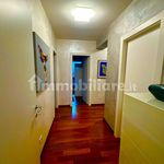 Affitto 5 camera appartamento di 238 m² in Sirolo