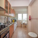 Rent 2 bedroom apartment of 100 m² in Cacilhas