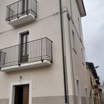 Affitto 3 camera casa di 80 m² in L'Aquila