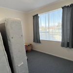 Rent 3 bedroom house of 731 m² in Palmerston North
