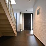 Huur 5 slaapkamer huis van 293 m² in Bilzen
