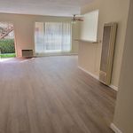 Rent 1 bedroom apartment of 37 m² in Northridge