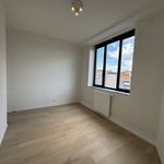 Rent 4 bedroom apartment of 135 m² in Bruxelles