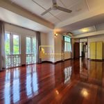 Rent 1 bedroom house of 640 m² in Khlong Tan