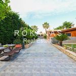 Rent 5 bedroom house of 400 m² in Voula
