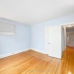 Rent 4 bedroom apartment of 77 m² in Ontario