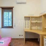 Affitto 6 camera casa di 229 m² in Roma
