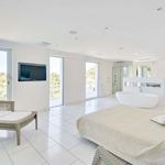 Rent 7 bedroom house of 450 m² in Antibes