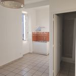 Rent 2 bedroom apartment of 35 m² in Carpentras