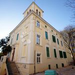 Rent 12 bedroom house of 600 m² in Rijeka