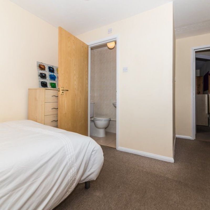 £790 p/w (£3,423 pcm)
 
 
 ⓘ
 
 The monthly or weekly payment required by the landlord. Read our glossary page 
 
 
 St Michaels Place, Canterbury Hales Place