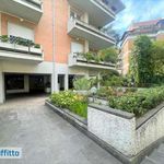Rent 5 bedroom apartment of 215 m² in Rome