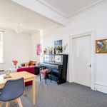 Rent 4 bedroom apartment in Leeds