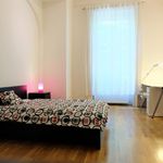 Rent 5 bedroom apartment of 165 m² in Budapest