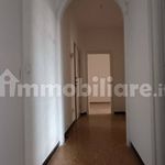 Affitto 3 camera appartamento di 57 m² in Albenga