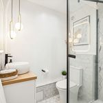 Rent 4 bedroom apartment of 85 m² in Courbevoie