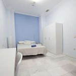 Rent 8 bedroom apartment of 140 m² in Sevilla