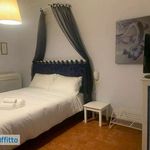 Affitto 6 camera appartamento di 254 m² in Firenze