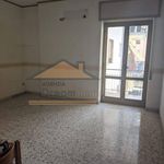 Affitto 4 camera appartamento di 120 m² in Giugliano in Campania