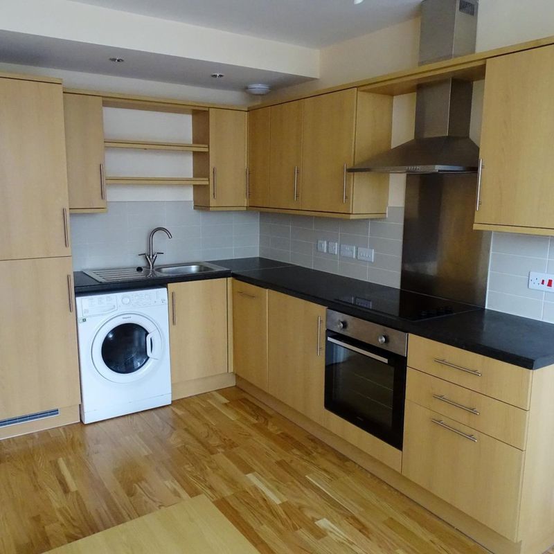 2 bedroom property to let in Churchill Way, Cardiff City Centre, CARDIFF - £1,200 pcm