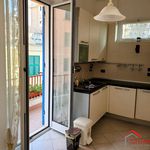 Affitto 7 camera appartamento di 120 m² in Genova