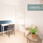 Rent a room of 80 m² in Granada