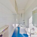Rent 2 bedroom apartment of 50 m² in Paris 16Eme Arrondissement
