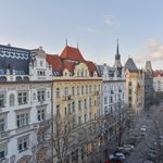 Pronajměte si 3 ložnic/e byt o rozloze 203 m² v Praha