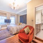 Rent 4 bedroom flat of 147 m² in London