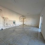 Rent 3 bedroom apartment of 109 m² in Giugliano in Campania