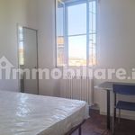 Affitto 5 camera appartamento di 80 m² in Viterbo