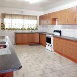 Rent 3 bedroom house of 1600 m² in Emalahleni