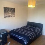 Rent a room of 1054 m² in London