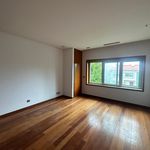 Rent 4 bedroom house of 200 m² in Braga