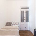 Rent a room of 202 m² in Madrid