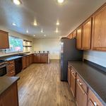 Rent 3 bedroom house of 251 m² in Reno