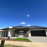 Rent 4 bedroom house of 540 m² in South Australia