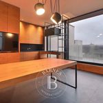 Rent 3 bedroom apartment of 370 m² in Bruxelles