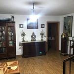 Affitto 4 camera casa di 150 m² in Naples