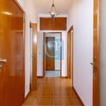 Rent 4 bedroom apartment of 160 m² in Porto