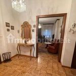 Affitto 5 camera appartamento di 130 m² in Brindisi