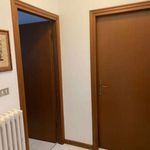 Affitto 2 camera appartamento di 70 m² in Asti